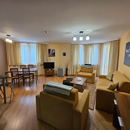 Enjoy And Lovely Park Aparthotel 4*